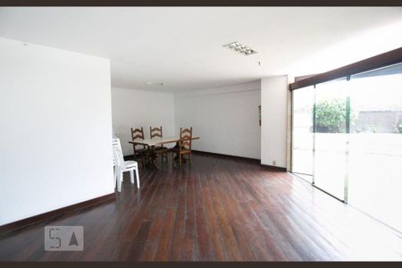 Apartamento à venda com 180m², 3 quartos e 2 vagasÁrea comum - Salão de festas