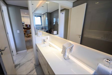 Apartamento à venda com 180m², 3 quartos e 2 vagasBanheiro 1