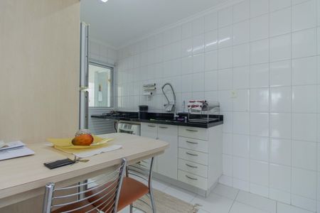 Apartamento à venda com 98m², 3 quartos e 2 vagasCozinha