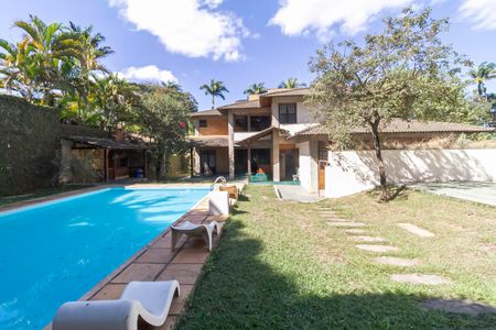 Casa à venda com 2000m², 7 quartos e 8 vagasQuintal