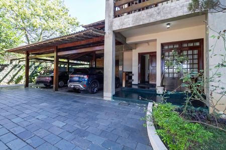 Casa à venda com 2000m², 7 quartos e 8 vagasFachada