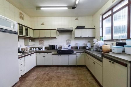 Casa à venda com 2000m², 7 quartos e 8 vagasCozinha