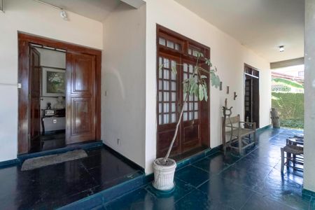 Casa à venda com 2000m², 7 quartos e 8 vagasVaranda