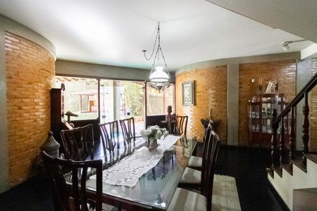 Casa à venda com 2000m², 7 quartos e 8 vagasSala 1