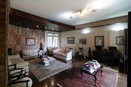 Casa à venda com 2000m², 7 quartos e 8 vagasSala 2