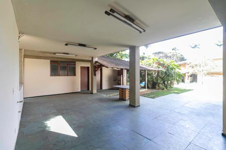Casa à venda com 2000m², 7 quartos e 8 vagasQuintal