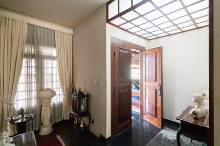 Casa à venda com 2000m², 7 quartos e 8 vagasSala 1