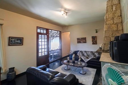 Casa à venda com 2000m², 7 quartos e 8 vagasSala 5