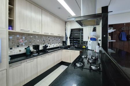 Casa à venda com 236m², 3 quartos e 3 vagasCozinha