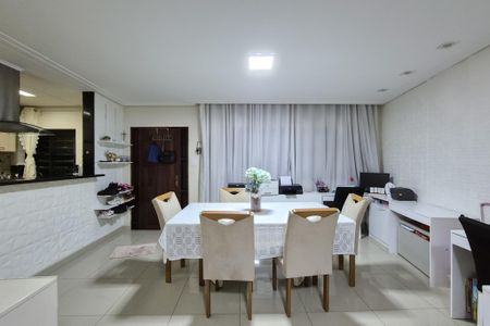 Casa à venda com 236m², 3 quartos e 3 vagasCopa