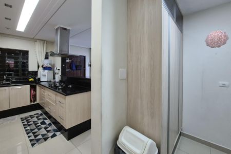 Casa à venda com 236m², 3 quartos e 3 vagasCozinha
