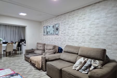 Casa à venda com 236m², 3 quartos e 3 vagasSala