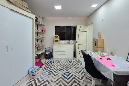 Casa à venda com 236m², 3 quartos e 3 vagasSuíte 3