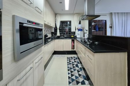 Casa à venda com 236m², 3 quartos e 3 vagasCozinha