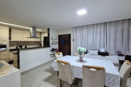 Casa à venda com 236m², 3 quartos e 3 vagasCopa