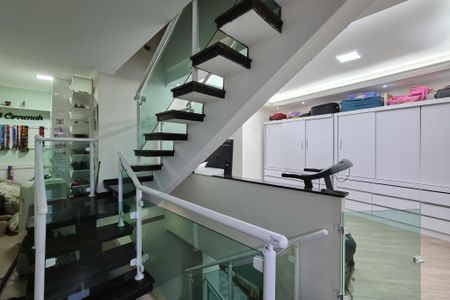 Casa à venda com 236m², 3 quartos e 3 vagasacesso aos quartos