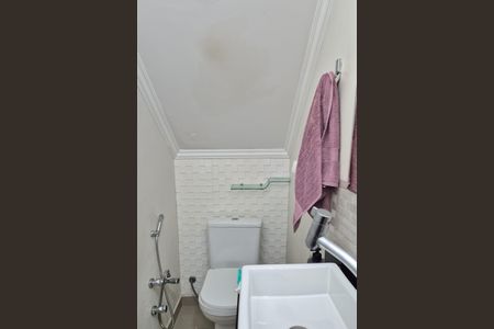 Casa à venda com 236m², 3 quartos e 3 vagasLavabo