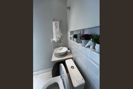 Apartamento para alugar com 93m², 4 quartos e 2 vagas Apartamento para alugar com 93m², 4 quartos e 2 vagasBanheiro Social