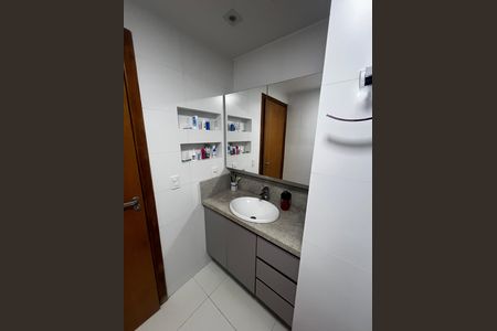 Apartamento para alugar com 93m², 4 quartos e 2 vagas Apartamento para alugar com 93m², 4 quartos e 2 vagasBanheiro da Suíte