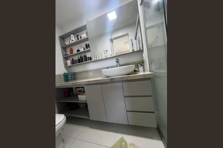 Apartamento para alugar com 93m², 4 quartos e 2 vagas Apartamento para alugar com 93m², 4 quartos e 2 vagasBanheiro da Suíte