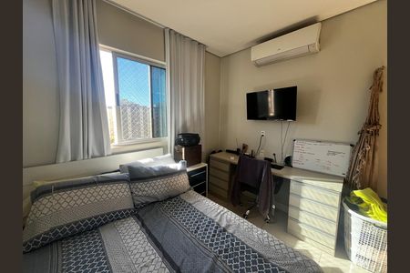 Apartamento para alugar com 93m², 4 quartos e 2 vagas Apartamento para alugar com 93m², 4 quartos e 2 vagasQuarto 2