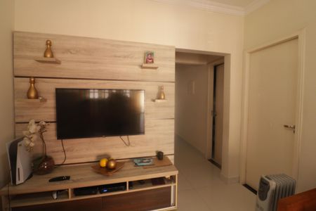 Casa à venda com 160m², 3 quartos e 2 vagasSala