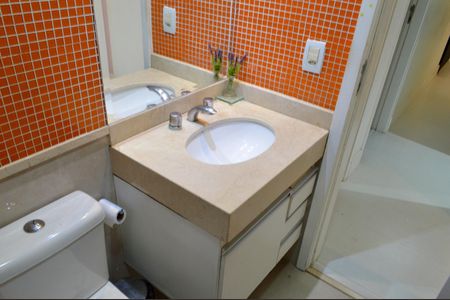 Apartamento à venda com 110m², 4 quartos e 2 vagas Apartamento à venda com 110m², 4 quartos e 2 vagasBanheiro