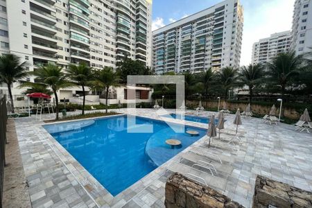 Apartamento à venda com 110m², 4 quartos e 2 vagas Apartamento à venda com 110m², 4 quartos e 2 vagasÁrea comum - Piscina