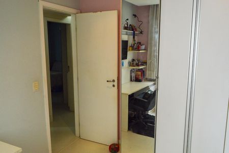 Apartamento à venda com 110m², 4 quartos e 2 vagas Apartamento à venda com 110m², 4 quartos e 2 vagasQuarto 2