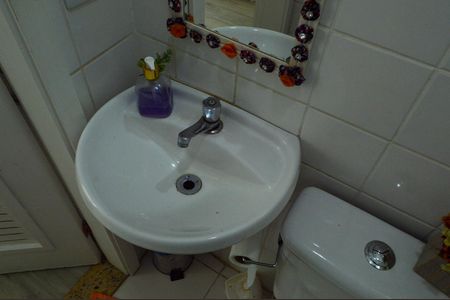 Apartamento à venda com 110m², 4 quartos e 2 vagas Apartamento à venda com 110m², 4 quartos e 2 vagasBanheiro de serviço