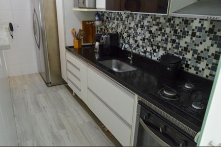 Apartamento à venda com 110m², 4 quartos e 2 vagas Apartamento à venda com 110m², 4 quartos e 2 vagasCozinha