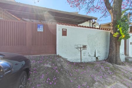 Casa à venda com 157m², 4 quartos e 2 vagasPlaca