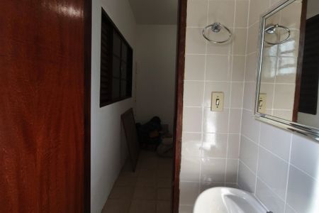 Casa à venda com 157m², 4 quartos e 2 vagasBanheiro Suíte