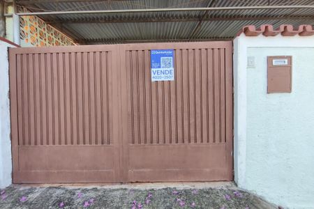 Casa à venda com 157m², 4 quartos e 2 vagasPlaca