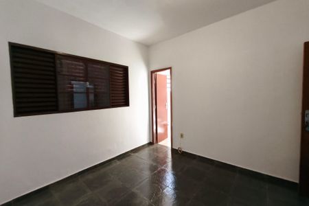 Casa à venda com 157m², 4 quartos e 2 vagasQuarto Suíte 2