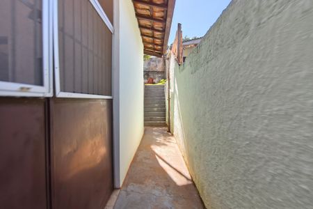 Casa à venda com 157m², 4 quartos e 2 vagasCorredor - Quintal
