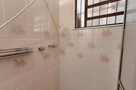 Casa à venda com 157m², 4 quartos e 2 vagasBanheiro Social