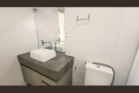Casa de condomínio à venda com 184m², 4 quartos e 3 vagasBanheiro