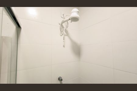 Casa de condomínio à venda com 184m², 4 quartos e 3 vagasBanheiro 2