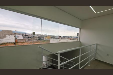 Casa de condomínio à venda com 184m², 4 quartos e 3 vagasCorredor