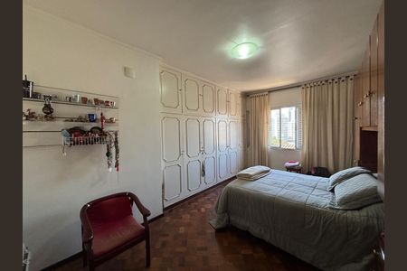 Casa à venda com 316m², 6 quartos e 3 vagas Casa à venda com 316m², 6 quartos e 3 vagasFoto 15