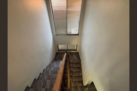 Casa à venda com 316m², 6 quartos e 3 vagas Casa à venda com 316m², 6 quartos e 3 vagasFoto 14