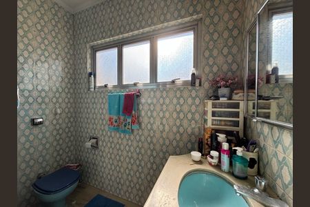 Casa à venda com 316m², 6 quartos e 3 vagas Casa à venda com 316m², 6 quartos e 3 vagasFoto 36