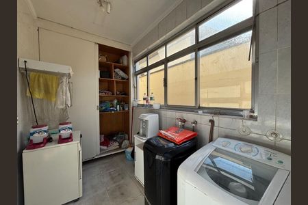 Casa à venda com 316m², 6 quartos e 3 vagas Casa à venda com 316m², 6 quartos e 3 vagasFoto 33