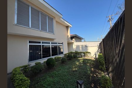 Casa à venda com 316m², 6 quartos e 3 vagas Casa à venda com 316m², 6 quartos e 3 vagasFoto 03