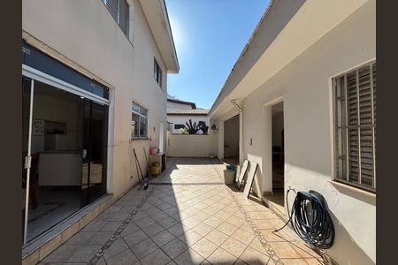 Casa à venda com 316m², 6 quartos e 3 vagas Casa à venda com 316m², 6 quartos e 3 vagasFoto 28