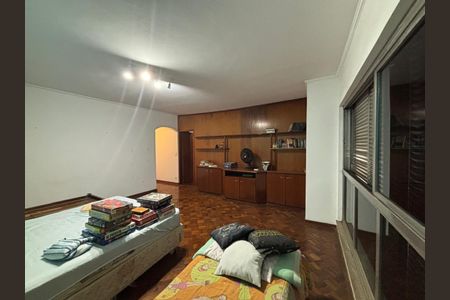 Casa à venda com 316m², 6 quartos e 3 vagas Casa à venda com 316m², 6 quartos e 3 vagasFoto 24