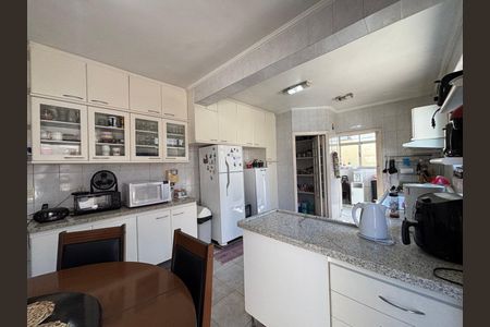 Casa à venda com 316m², 6 quartos e 3 vagas Casa à venda com 316m², 6 quartos e 3 vagasFoto 12