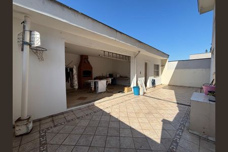 Casa à venda com 316m², 6 quartos e 3 vagas Casa à venda com 316m², 6 quartos e 3 vagasFoto 27