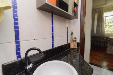 Apartamento à venda com 76m², 2 quartos e 1 vaga Apartamento à venda com 76m², 2 quartos e 1 vagaBanheiro